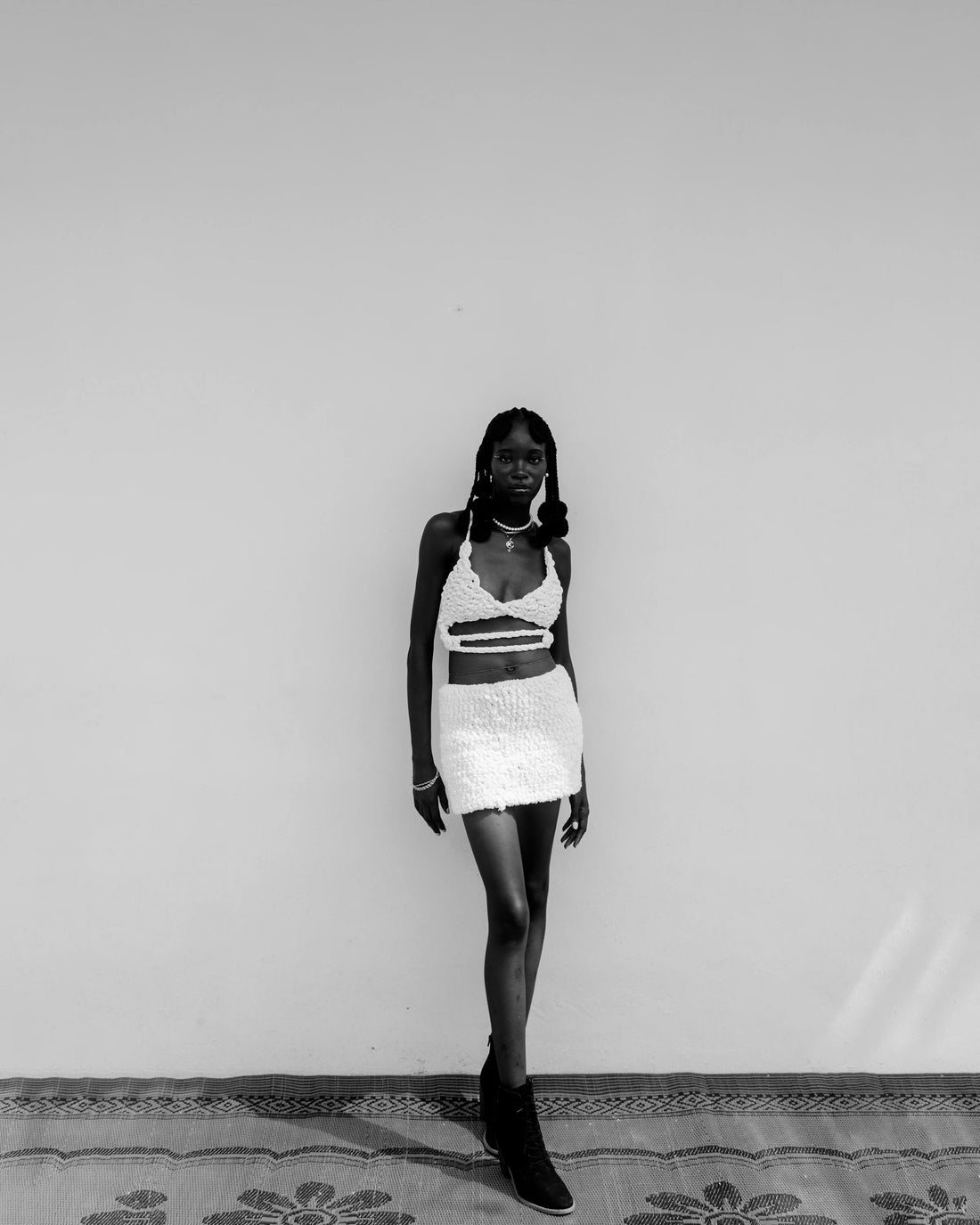 Healing the Part of You That Feels Uncomfortable Around Beautiful Women